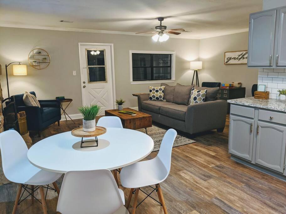 Gold Dust Delight - Cozy In The Woods * Dahlonega